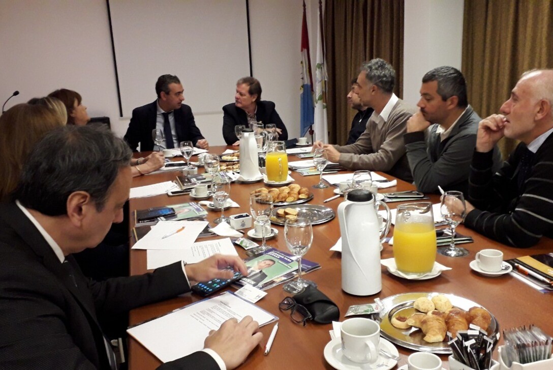 Imagen de AEHGAR se reunió con el candidato a Intendente de Rosario, Pablo Javkin. Imagen de AEHGAR se reunió con el candidato a Intendente de Rosario, Pablo Javkin.