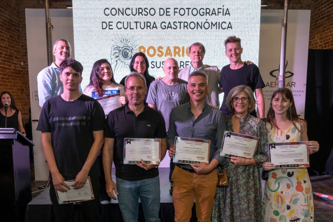 Imagen de AEHGAR DESPIDIÓ EL AÑO CON UN COCKTAIL EN EL CID Imagen de AEHGAR DESPIDIÓ EL AÑO CON UN COCKTAIL EN EL CID