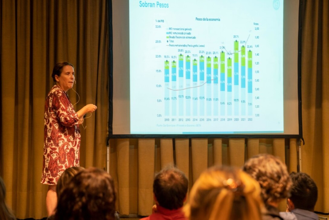 Imagen de CHARLAS DE ECONOMÍA EN UN ARGENTINA ELECTORAL Imagen de CHARLAS DE ECONOMÍA EN UN ARGENTINA ELECTORAL