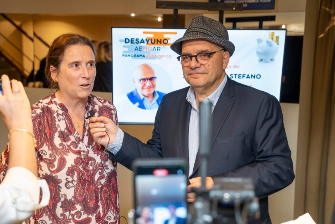 Imagen de CHARLAS DE ECONOMÍA EN UN ARGENTINA ELECTORAL Imagen de CHARLAS DE ECONOMÍA EN UN ARGENTINA ELECTORAL