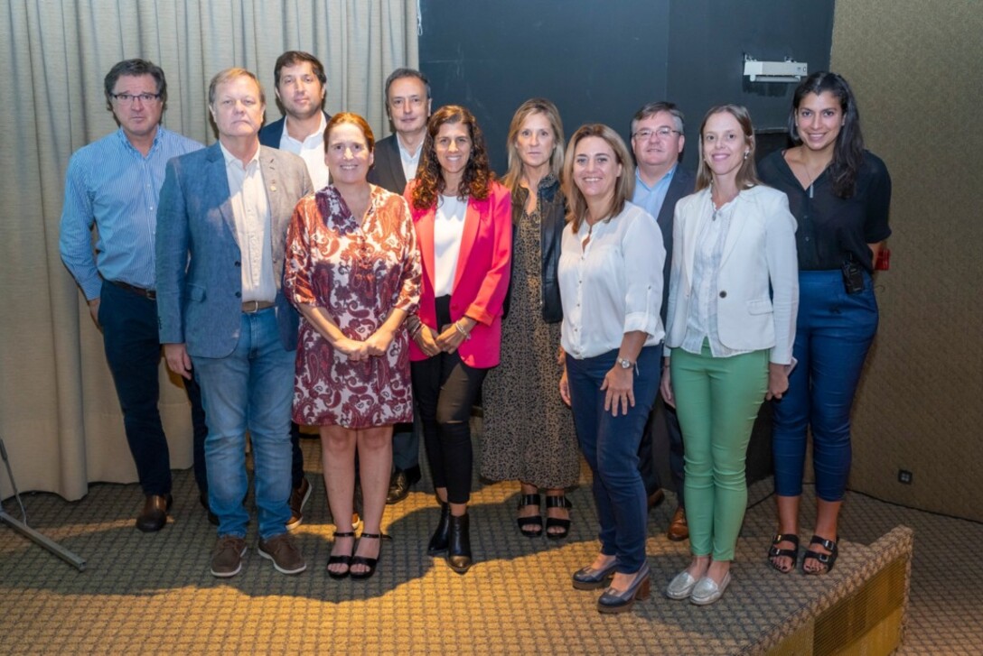 Imagen de CHARLAS DE ECONOMÍA EN UN ARGENTINA ELECTORAL Imagen de CHARLAS DE ECONOMÍA EN UN ARGENTINA ELECTORAL