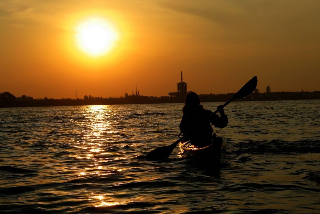 Practicá deportes náuticos, con un paisaje increíble