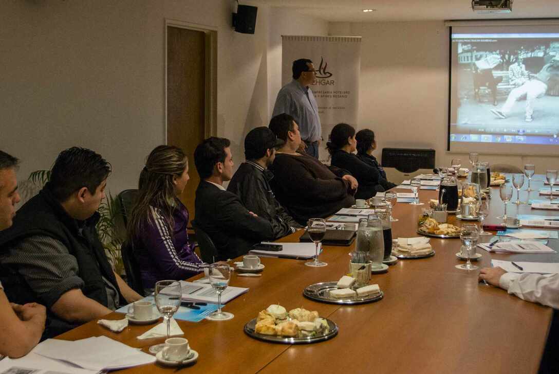 Imagen de Sumando valor: Charlas de Asesoramiento AEHGAR - Recursos Humanos e Higiene y Seguridad Imagen de Sumando valor: Charlas de Asesoramiento AEHGAR - Recursos Humanos e Higiene y Seguridad