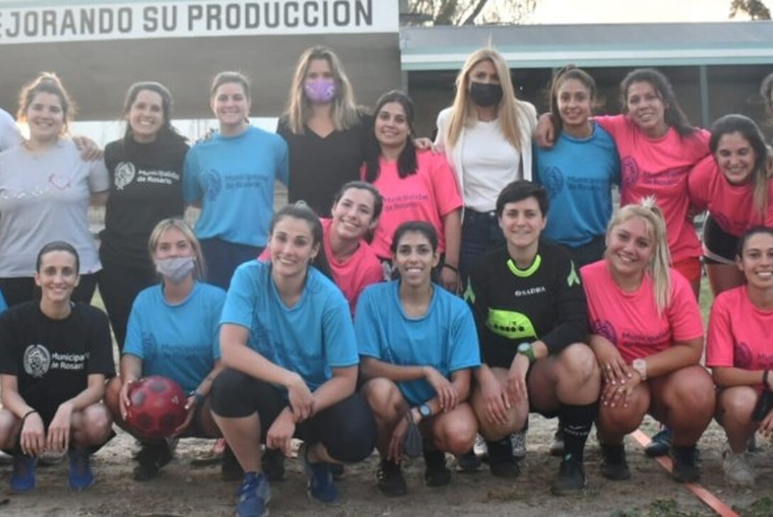 Imagen de AEHGAR particip&oacute; de la presentaci&oacute;n del nuevo circuito tur&iacute;stico de Rosario dedicado a mujeres que marcaron la historia de la ciudad.