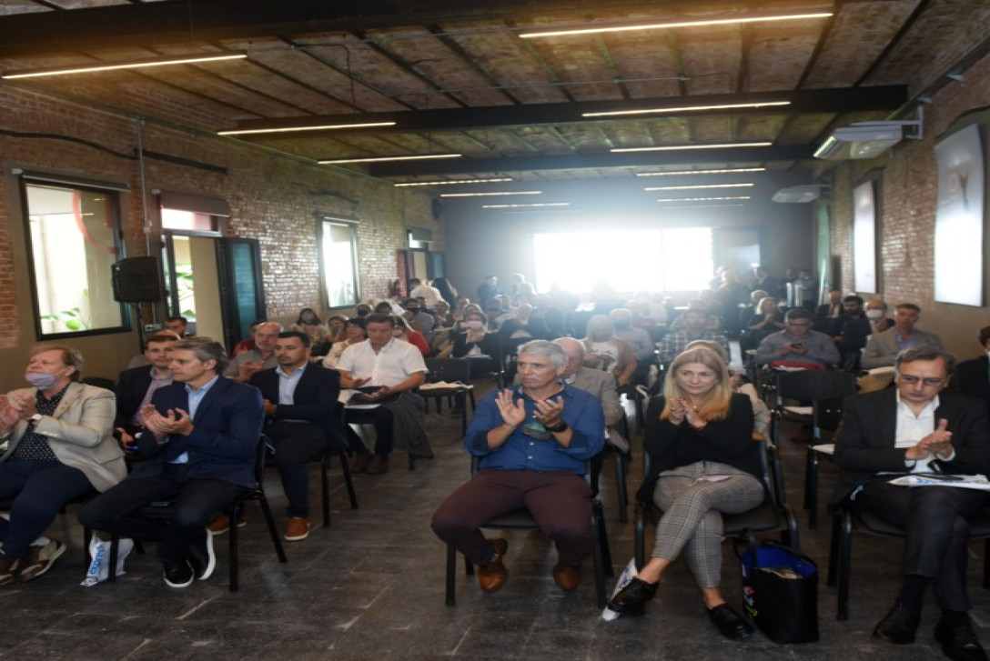 Imagen de Desayuno Panorama Hotelero Gastron&oacute;mico de AEHGAR 2022