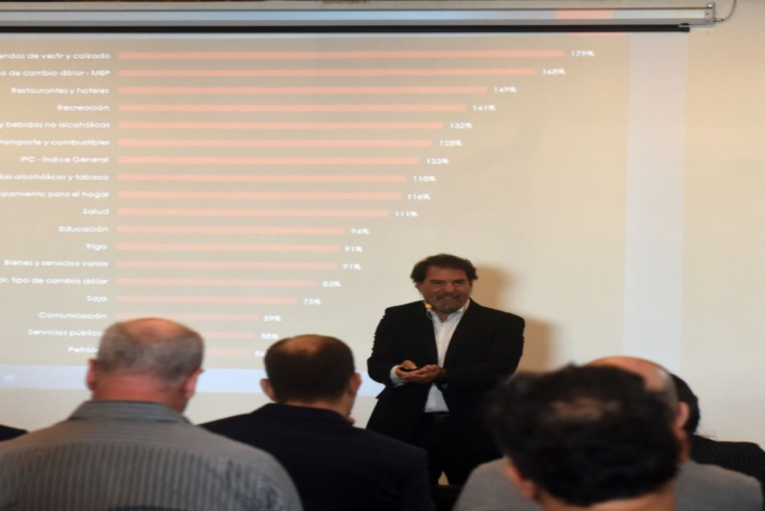 Imagen de Desayuno Panorama Hotelero Gastron&oacute;mico de AEHGAR 2022